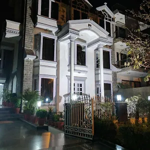 Hotel Windsor Castle Cyber, Gurgaon